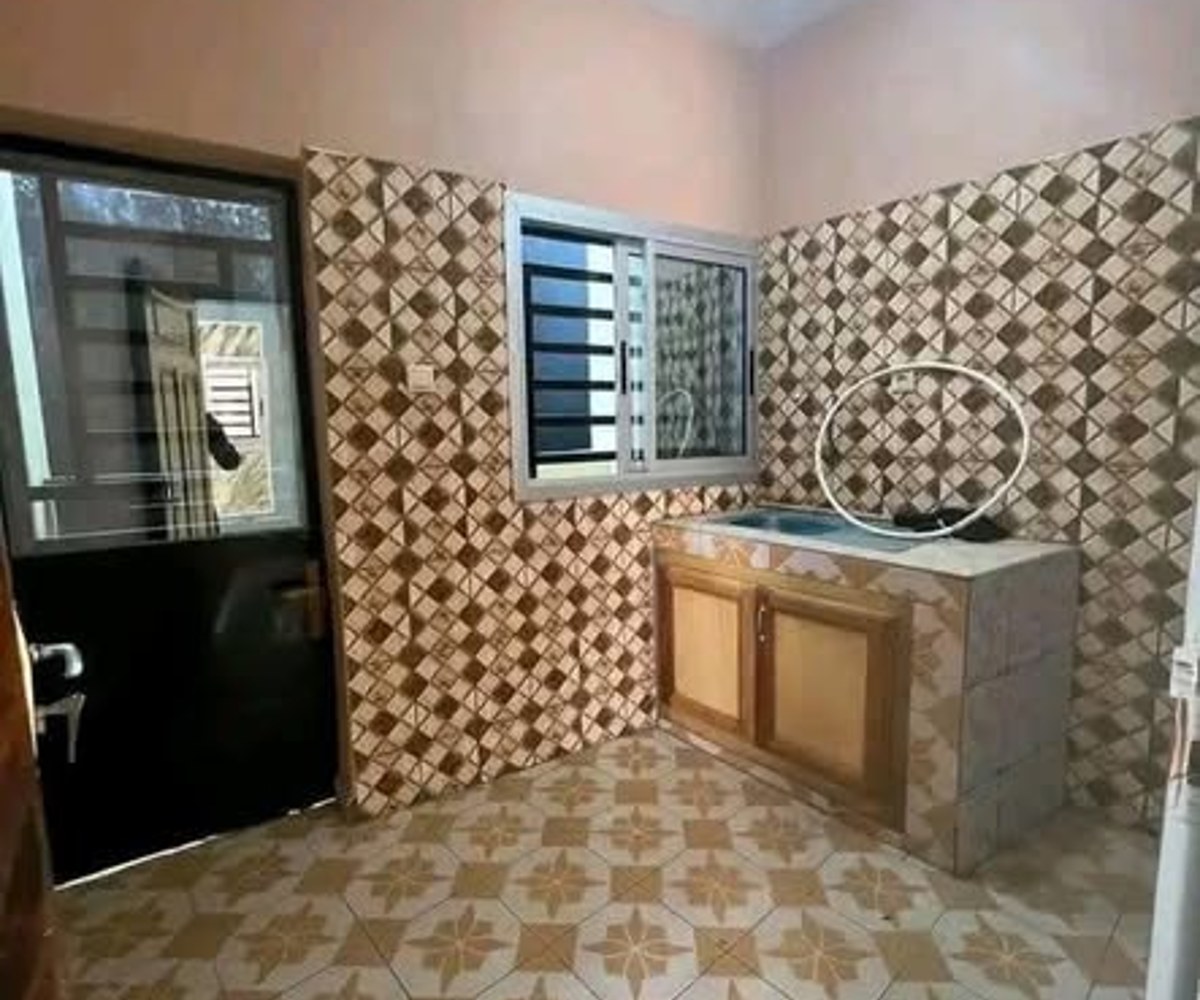 Studio à louer à Nkoabang