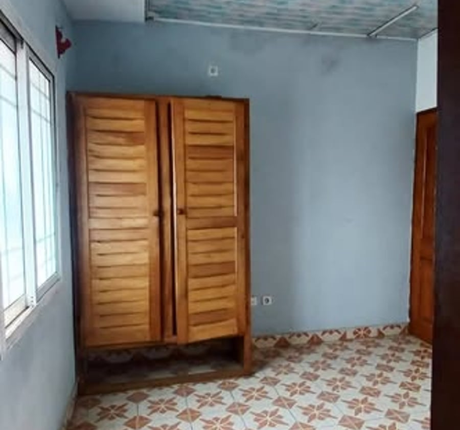 Studio moderne à louer à Bépanda