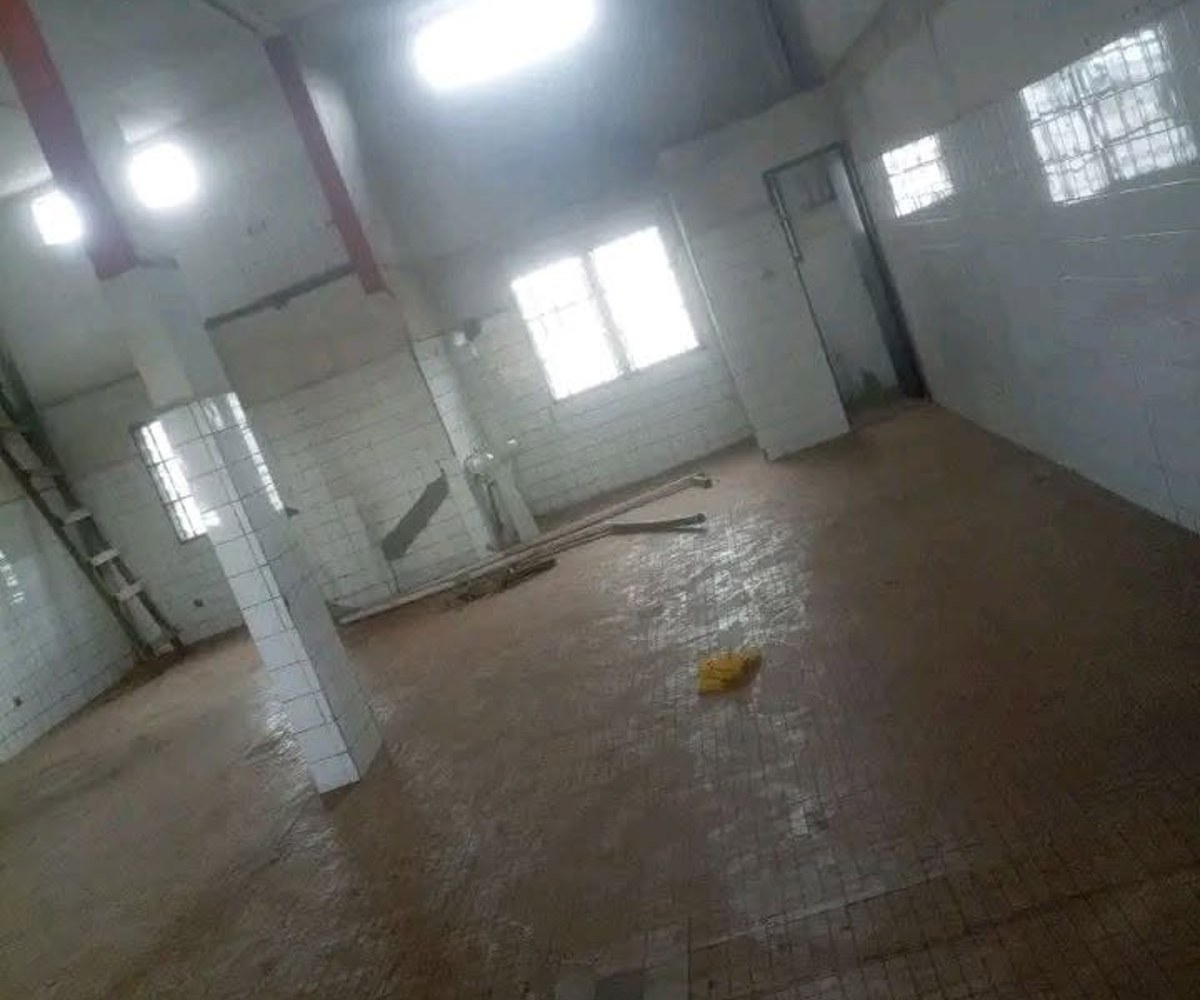 Emplacement commercial à louer à Elig-Edzoa
