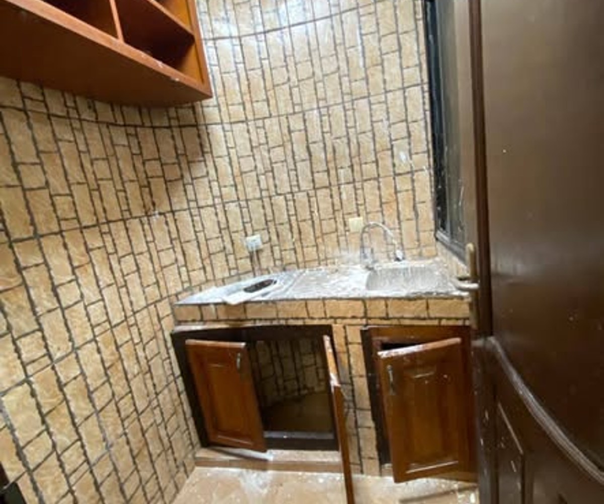 Studio moderne à Nsam (Obam) - Yaoundé