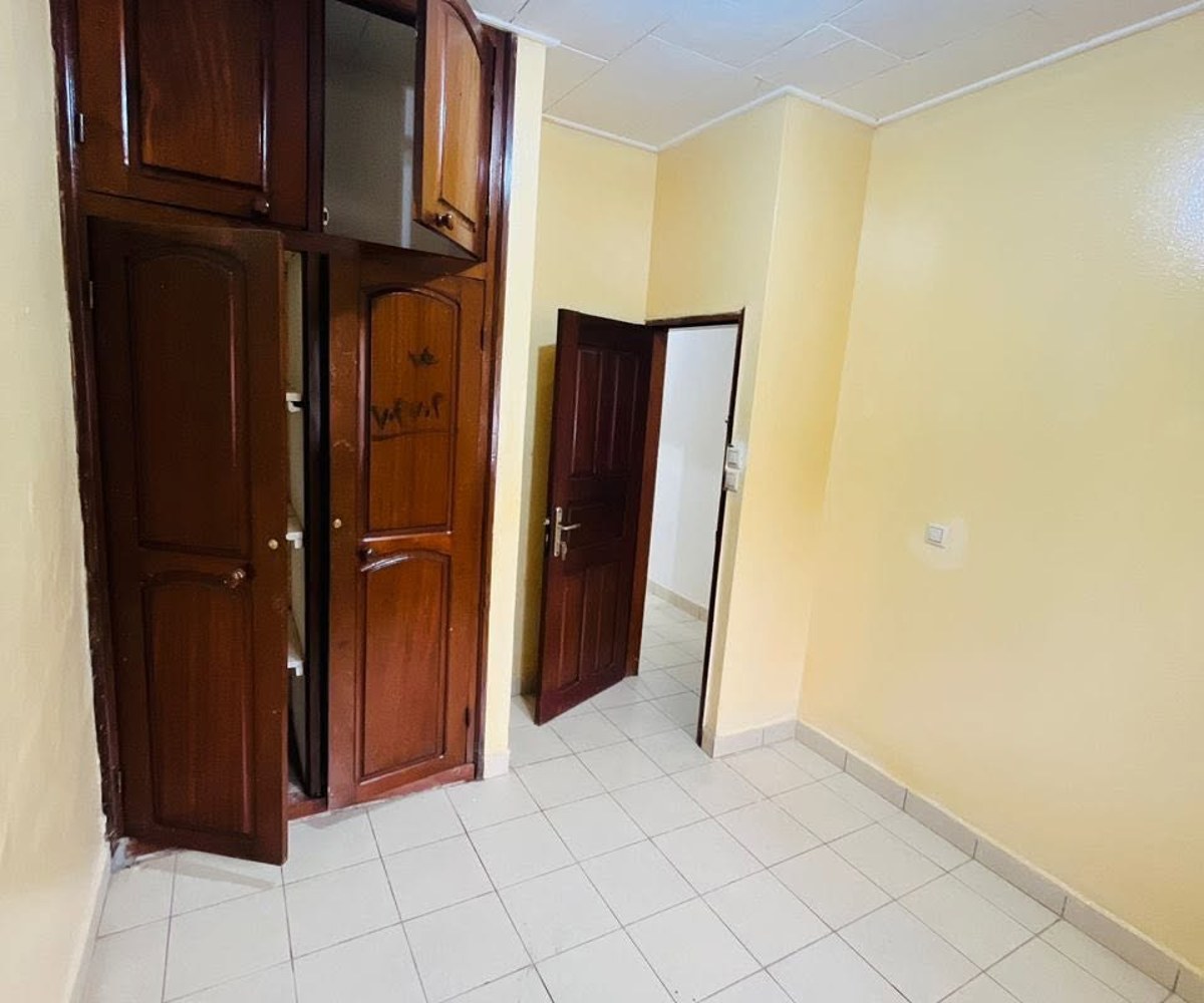 Appartement moderne à louer - Biyem-Assi