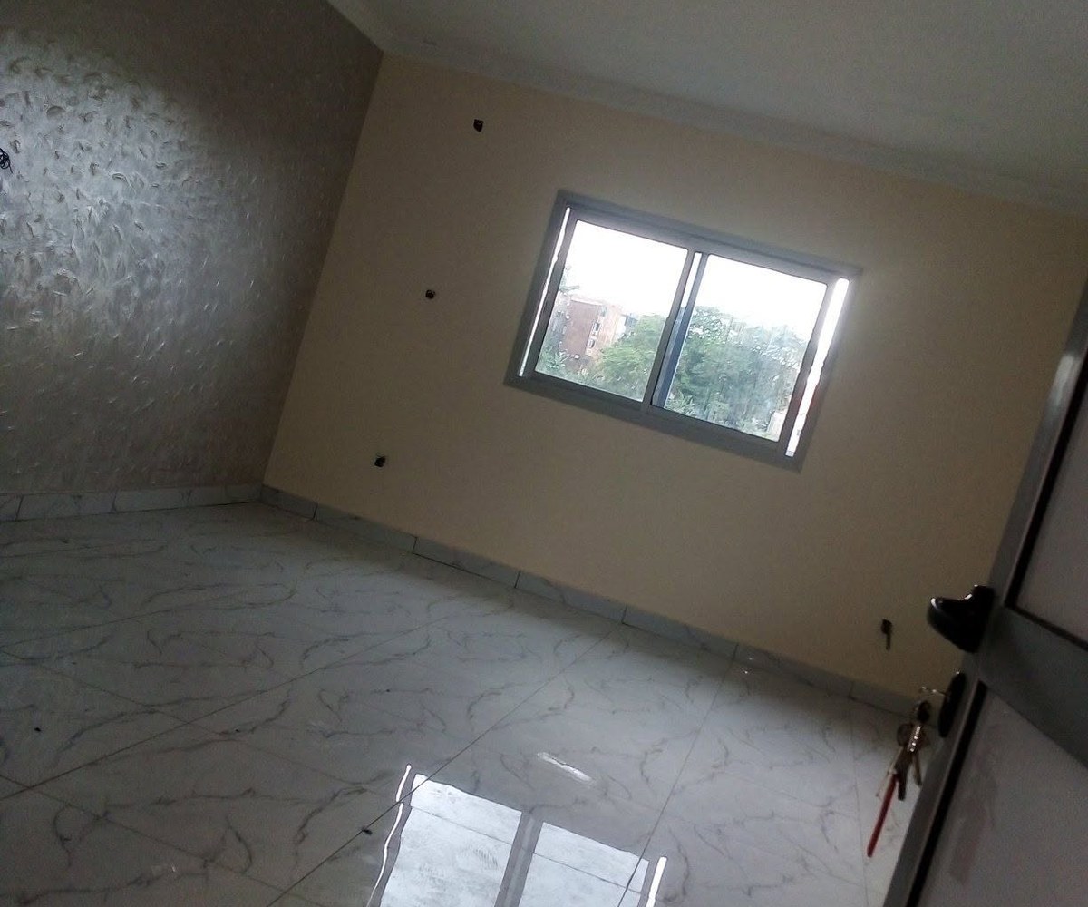 Appartement à Kotto, Carrefour des immeubles