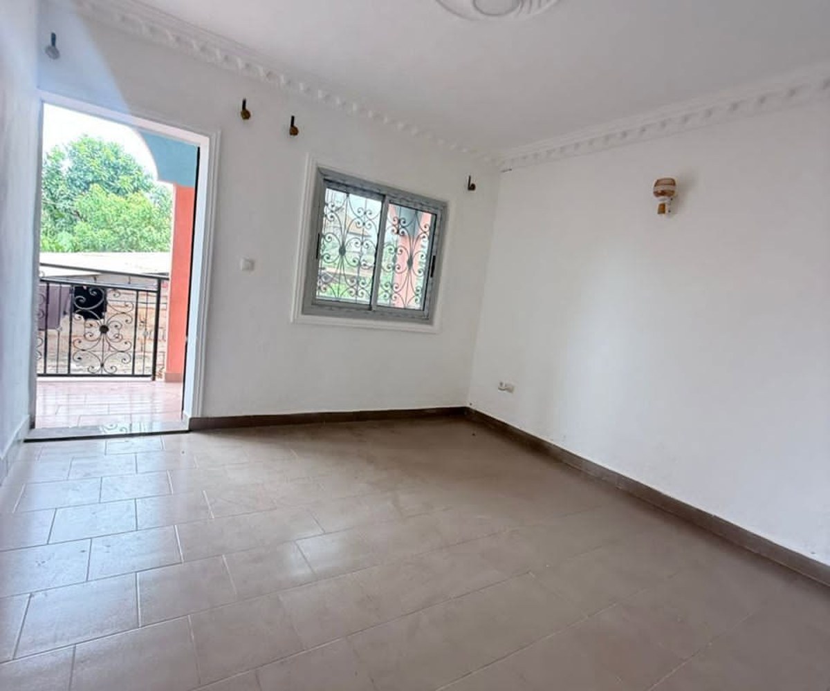 Studio à louer à Fougerolles, Yaoundé