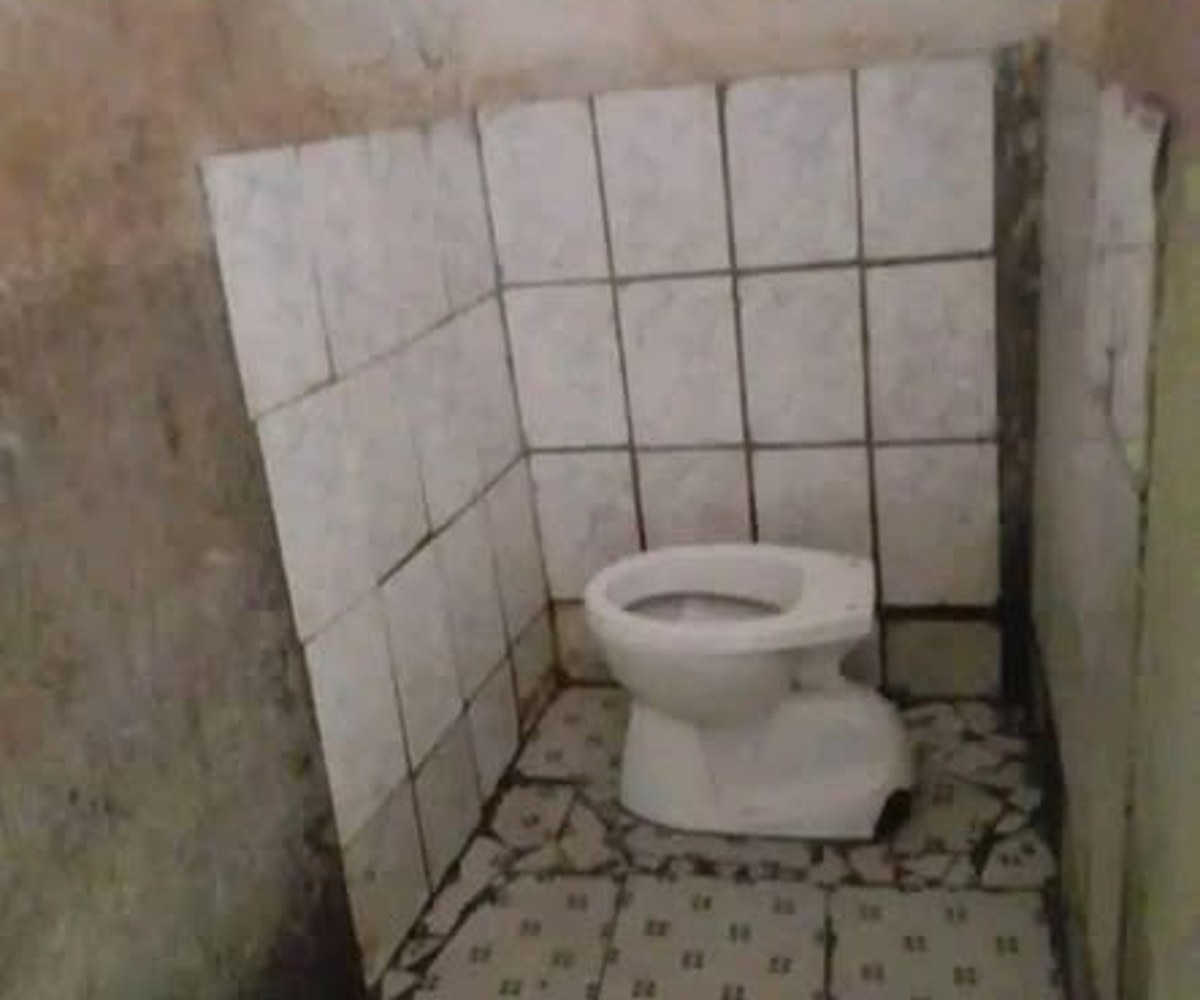 Chambre moderne à louer à Mimboman