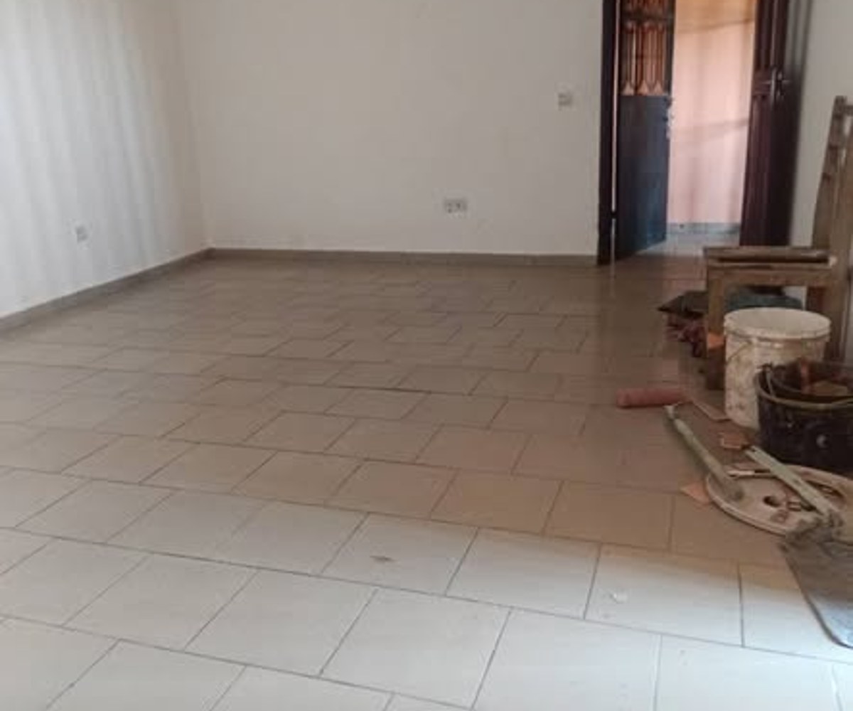 Grand appartement moderne à PK 8, Douala