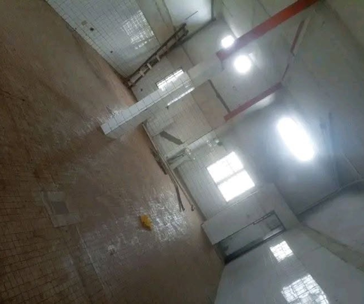 Emplacement commercial à louer à Elig-Edzoa