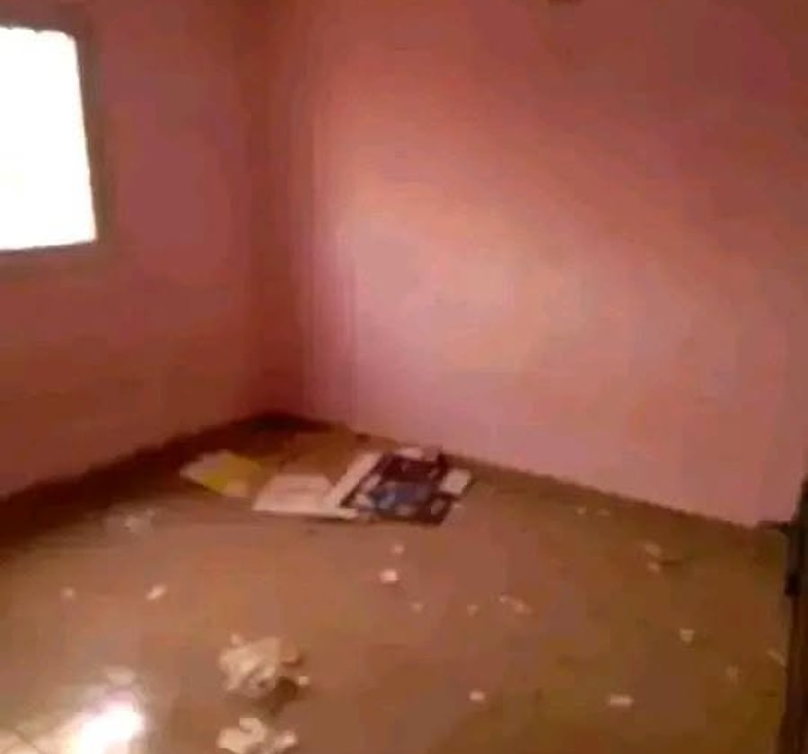Grande chambre moderne à louer - Nkoabang