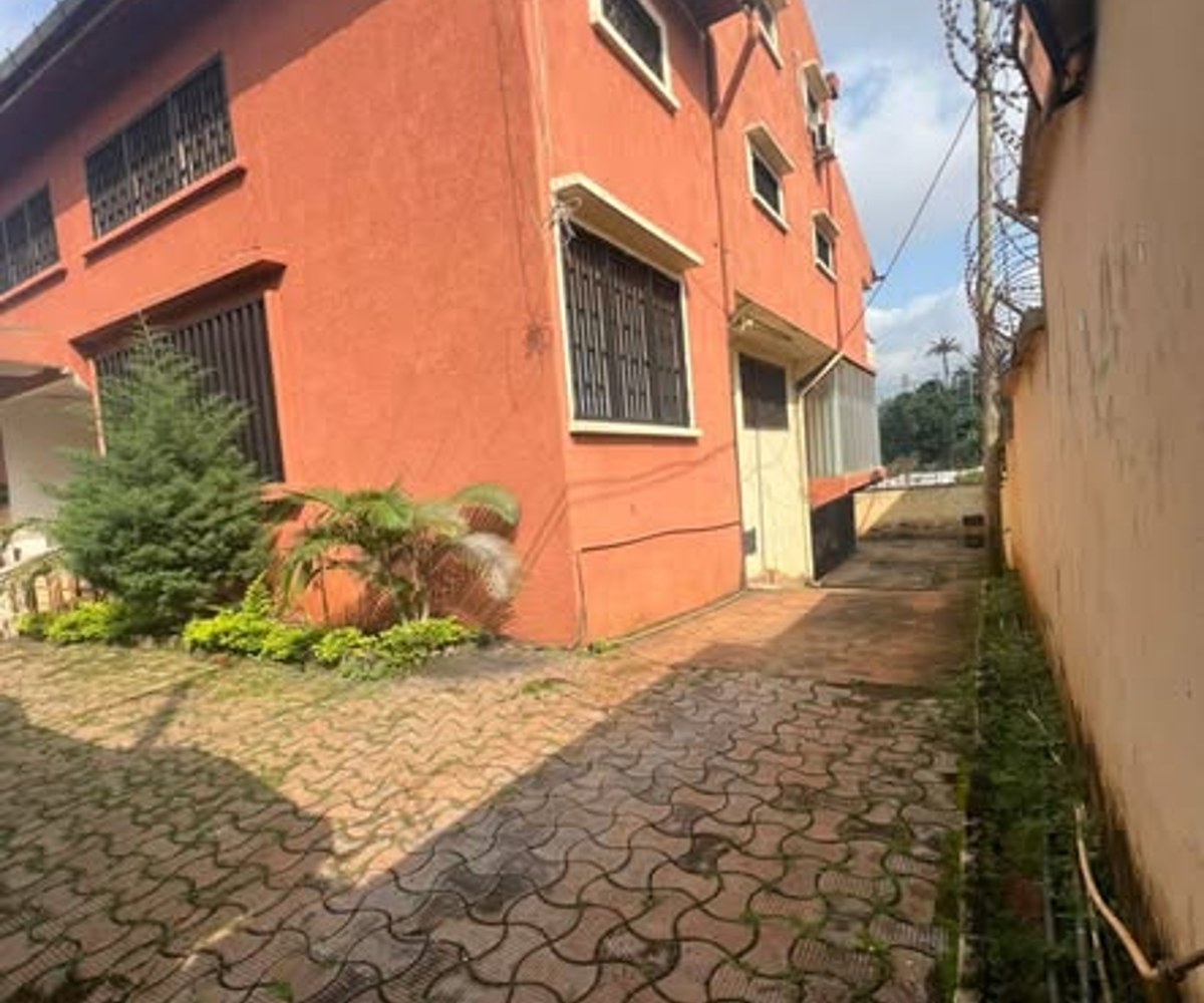 Résidence à louer à Bastos, Yaoundé