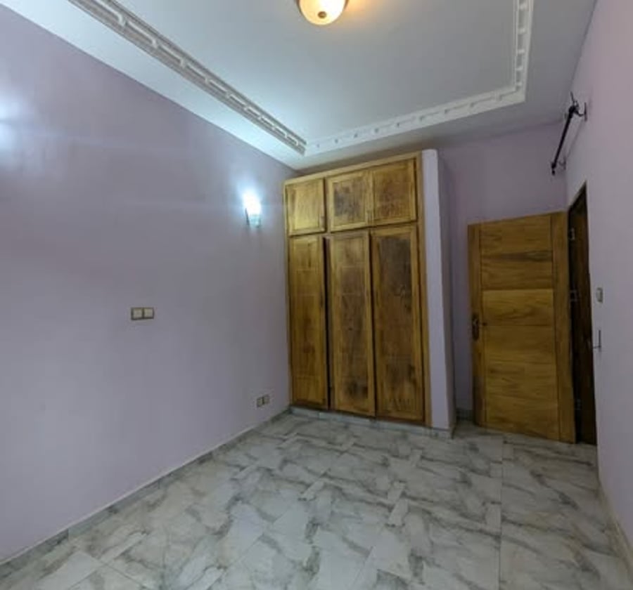 Studio neuf à Nsam (Obam) - 90 000 FCFA/mois