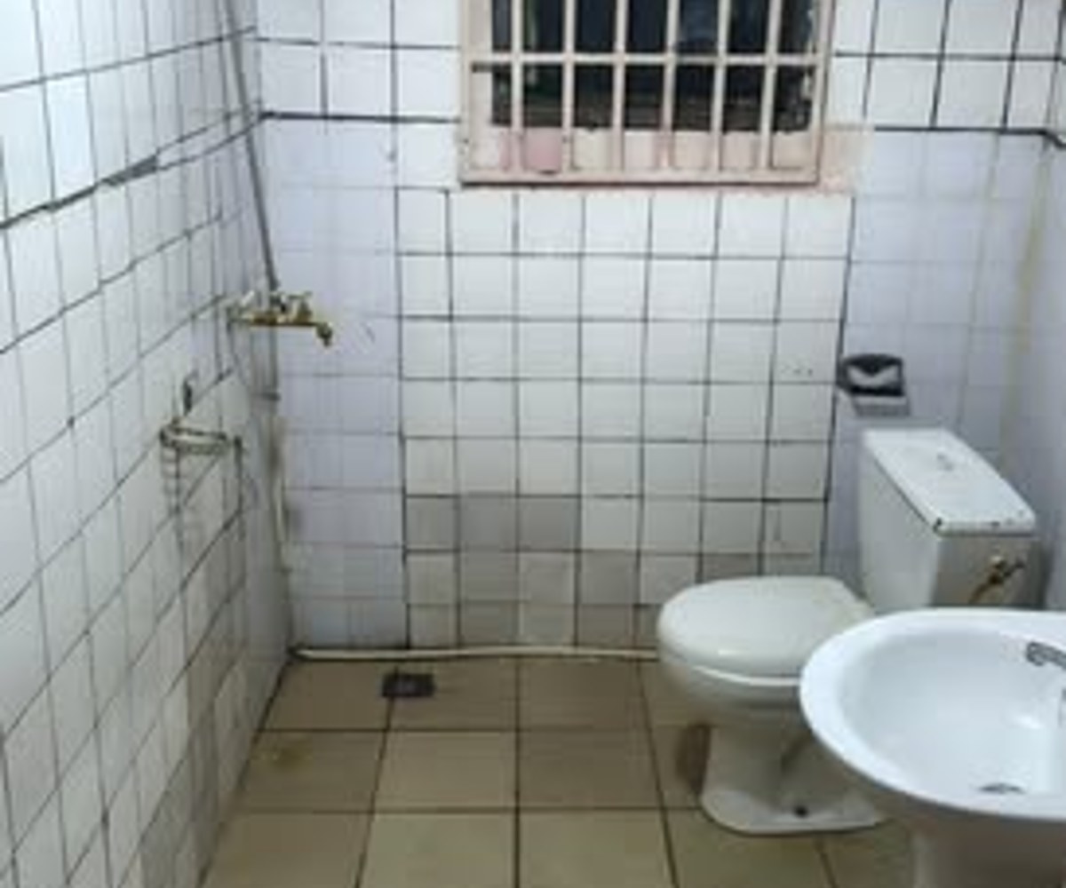 Studio individuel à louer à Nlongkak