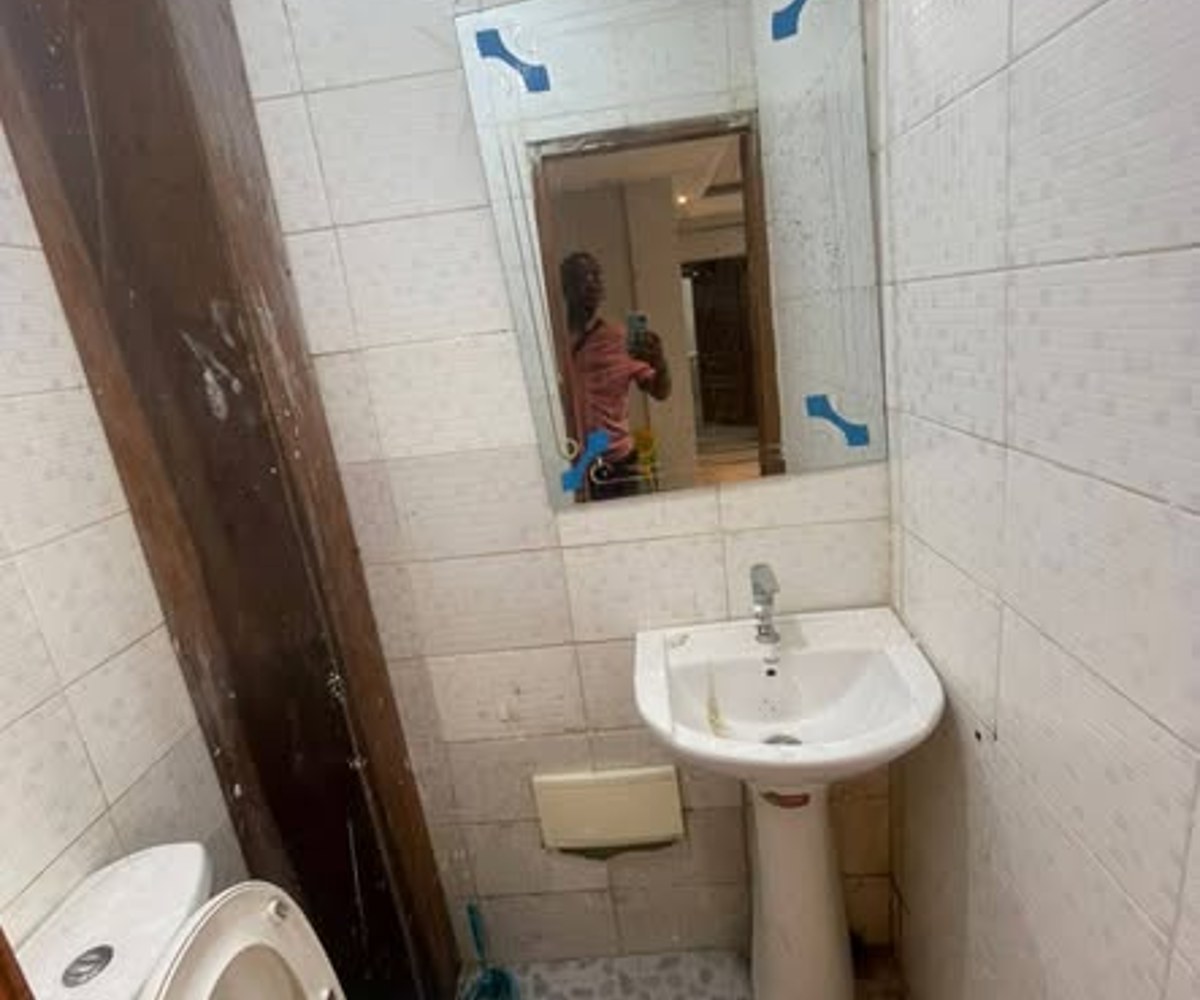 Appartement haut standing à louer à Makepe, Douala - 3 chambres, 4 douches