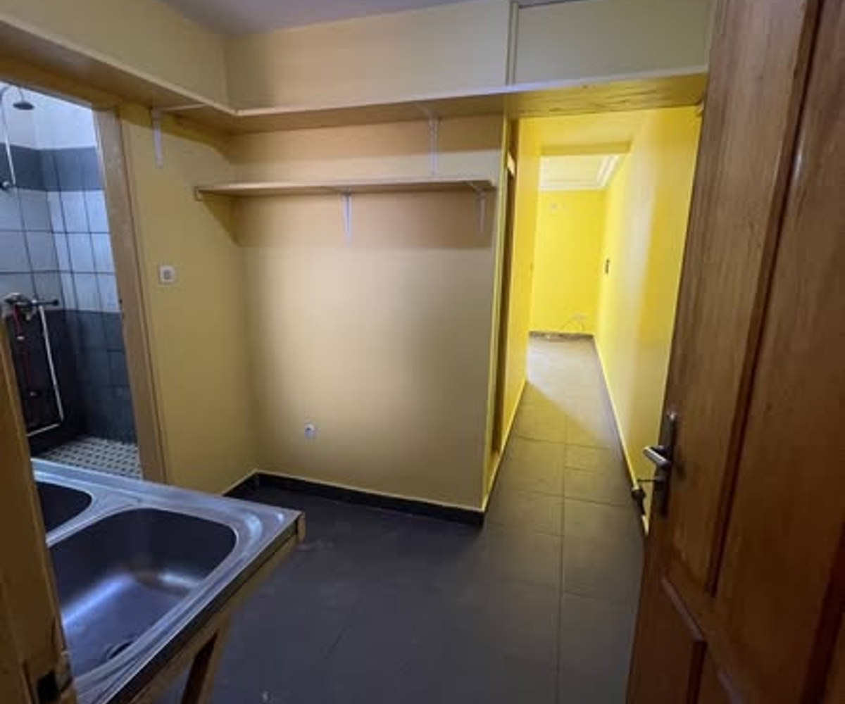 Studio moderne à louer à Nsimeyong