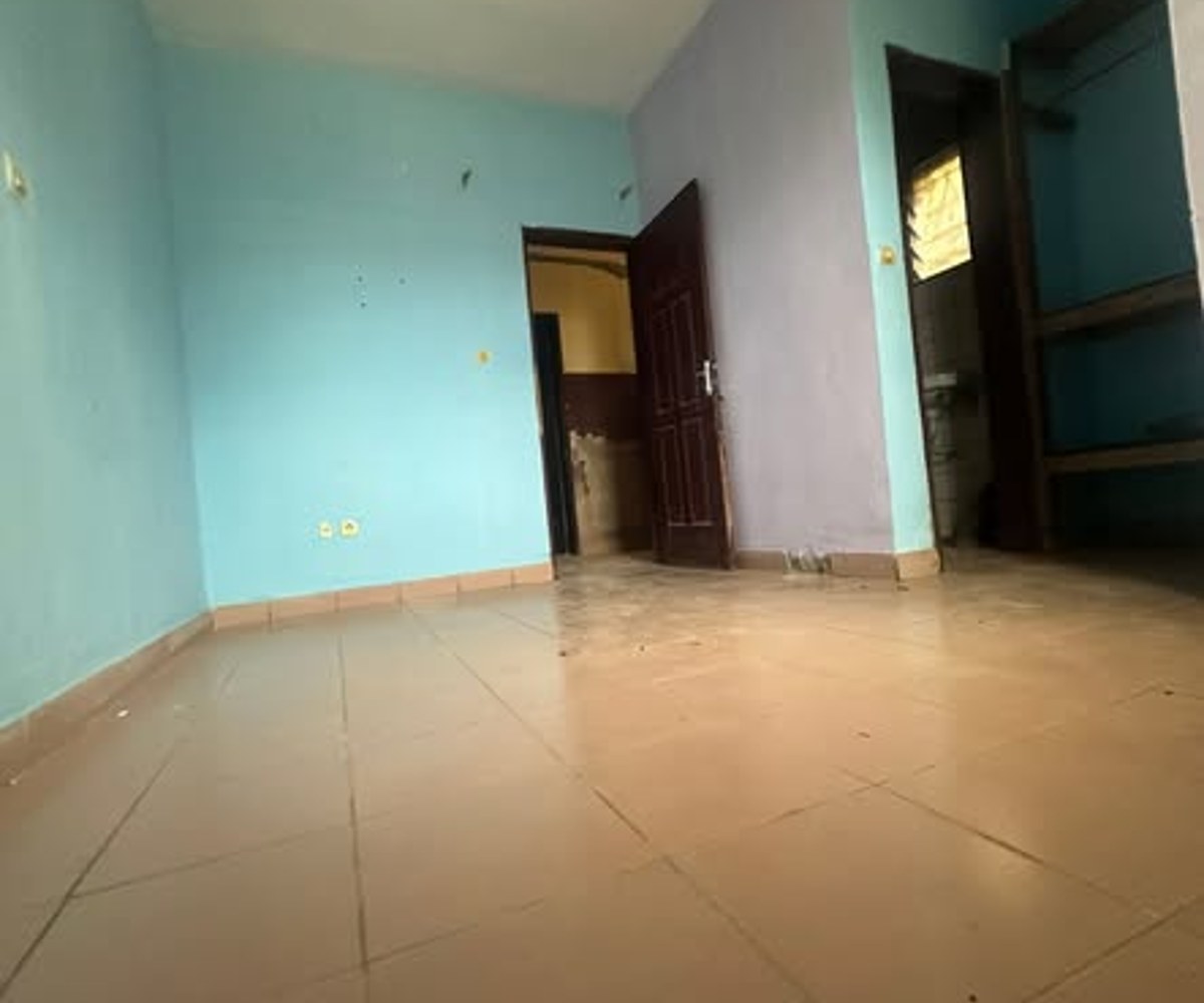 Chambre moderne 3 pièces à PK 15
