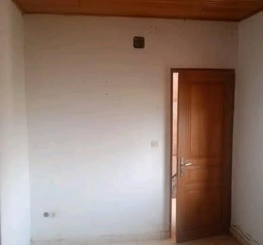 Chambre moderne à louer - Yaoundé Fourgerol