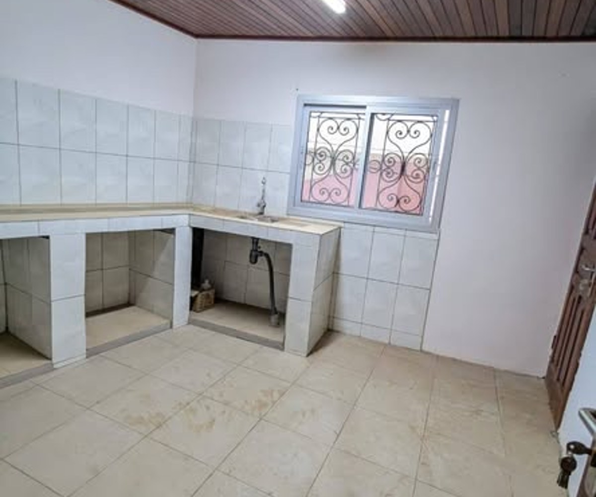 Appartement à louer à Nkolnda (Odza)