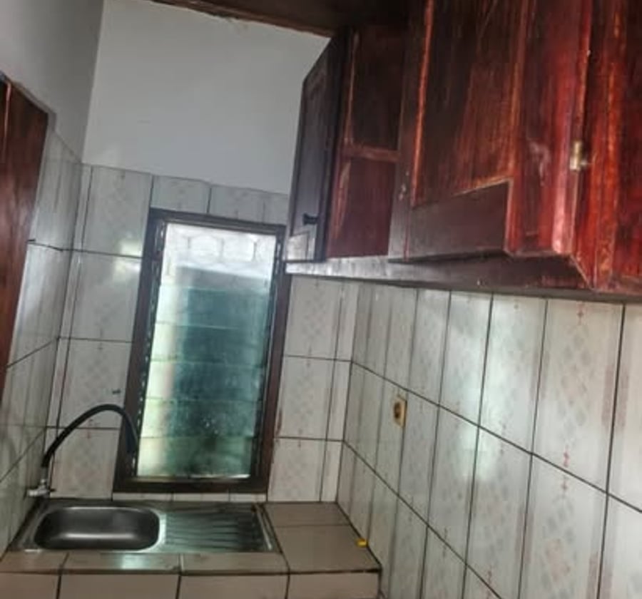 Studio moderne à Ndogbong - Carrefour Bifaga