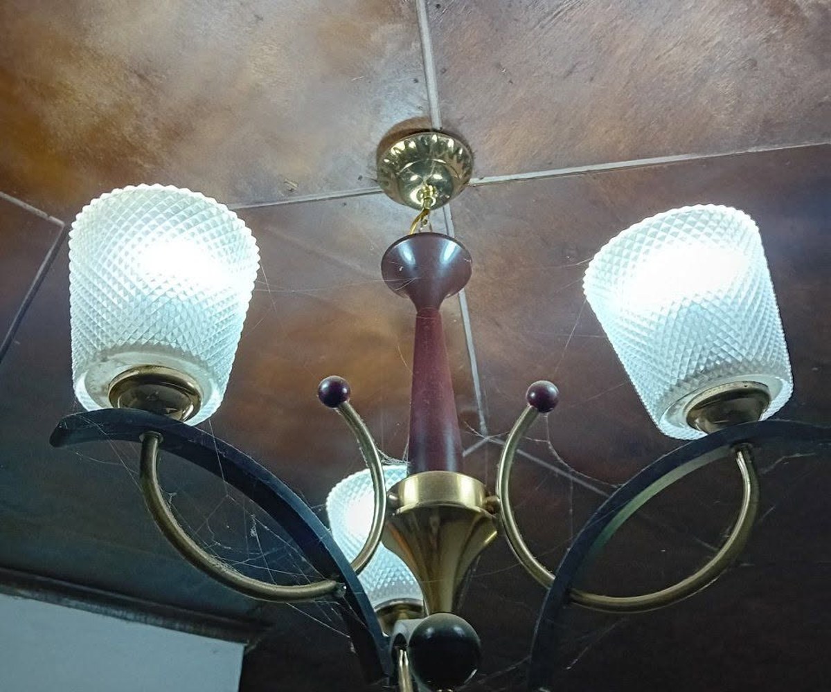 Studio individuel à louer à Santa Barbara, Douala