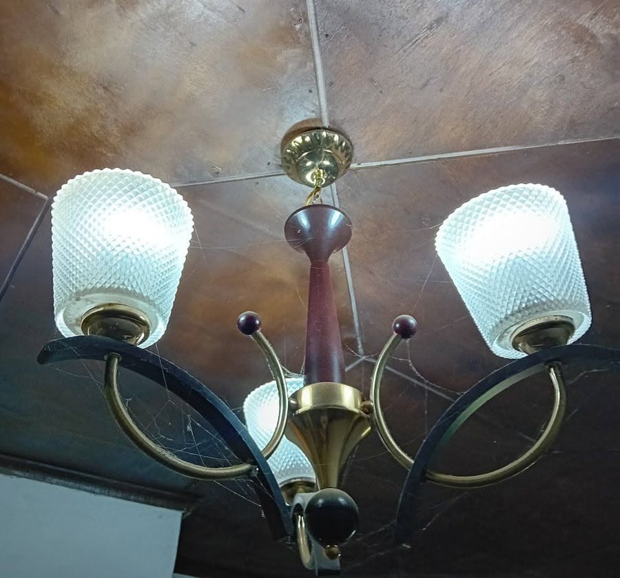 Studio individuel à louer à Santa Barbara, Douala