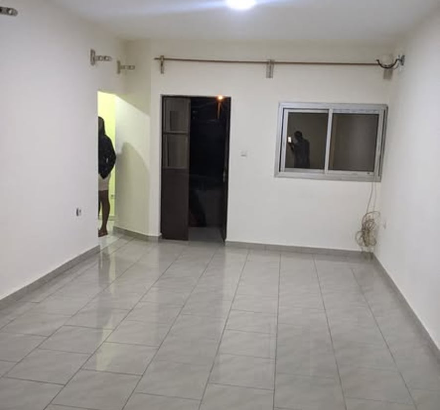 Appartement 2 chambres à louer à Nkomo