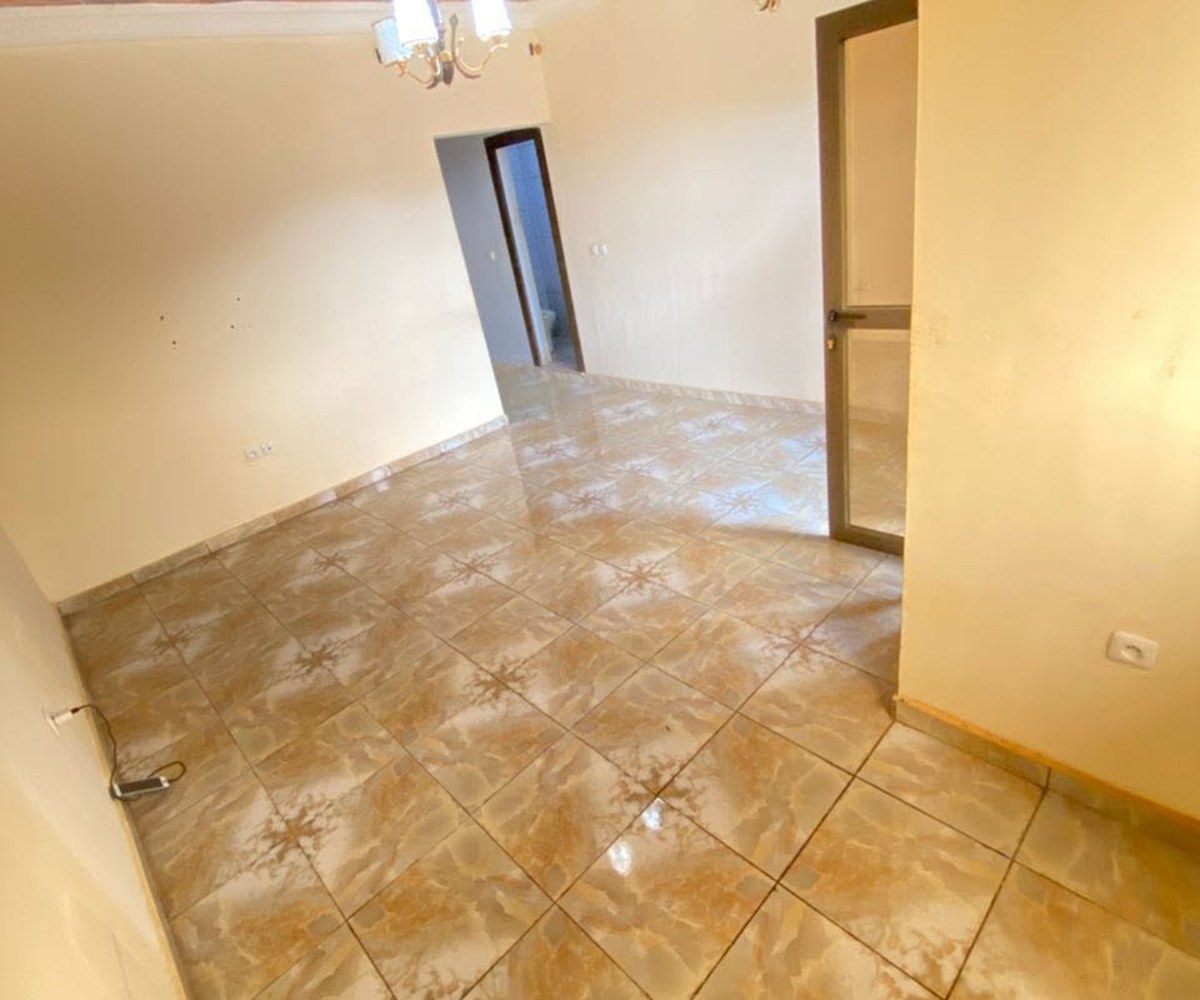 Studio moderne à louer – Oyomabang Camp Sonel