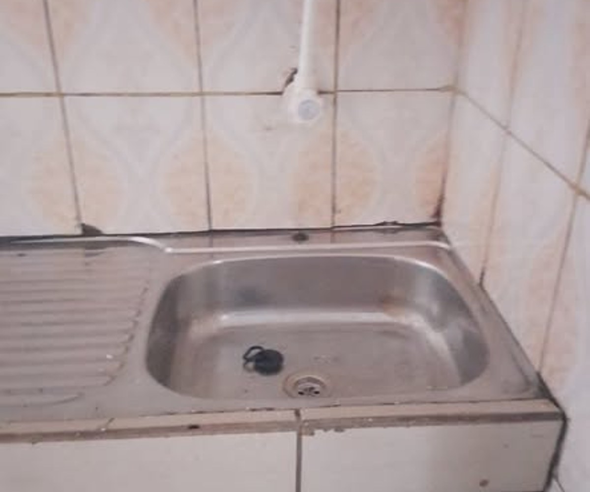 Beau studio moderne à louer - Beedi, Douala