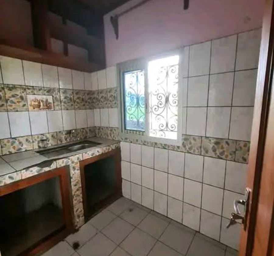 Appartement moderne à louer - Awae Nkolanga