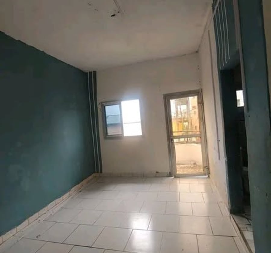 Chambre moderne 35k - Logpom Gabon Bar