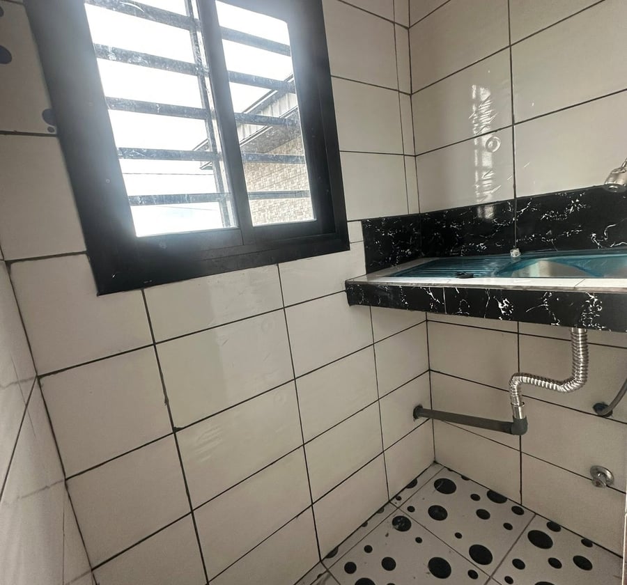 Studio moderne à Bonaberi