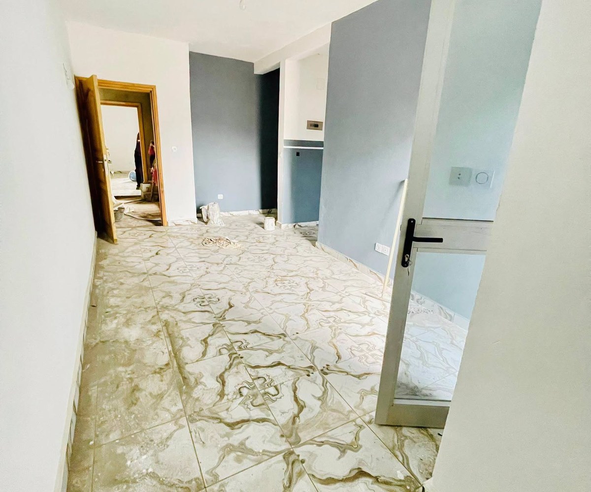 Studio moderne à louer - Biyem-Assi
