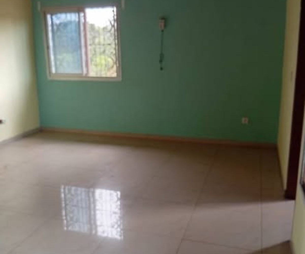 Jolie appartement à louer à Nkoabang-Entrée École