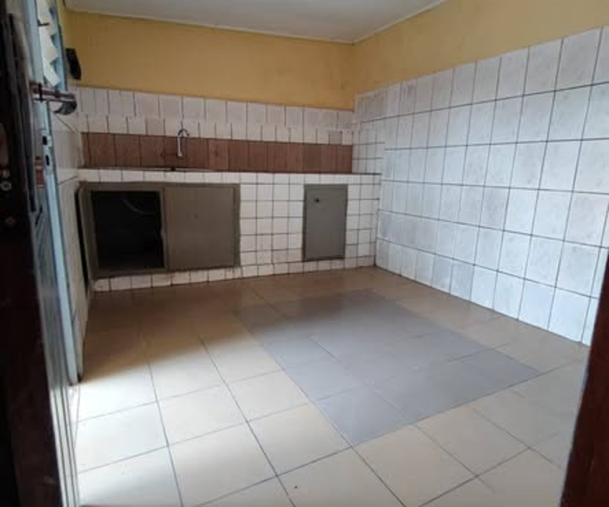 Appartement 3 chambres à louer à Titi Garage