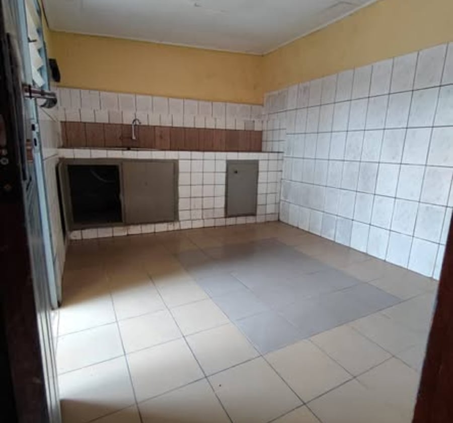 Appartement 3 chambres à louer à Titi Garage