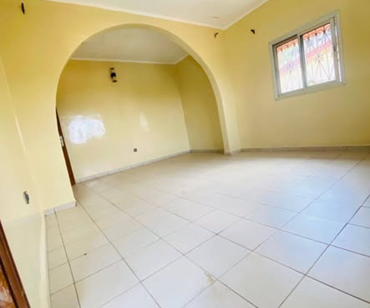 Appartement moderne 3 chambres à louer – Etoug-Ebé