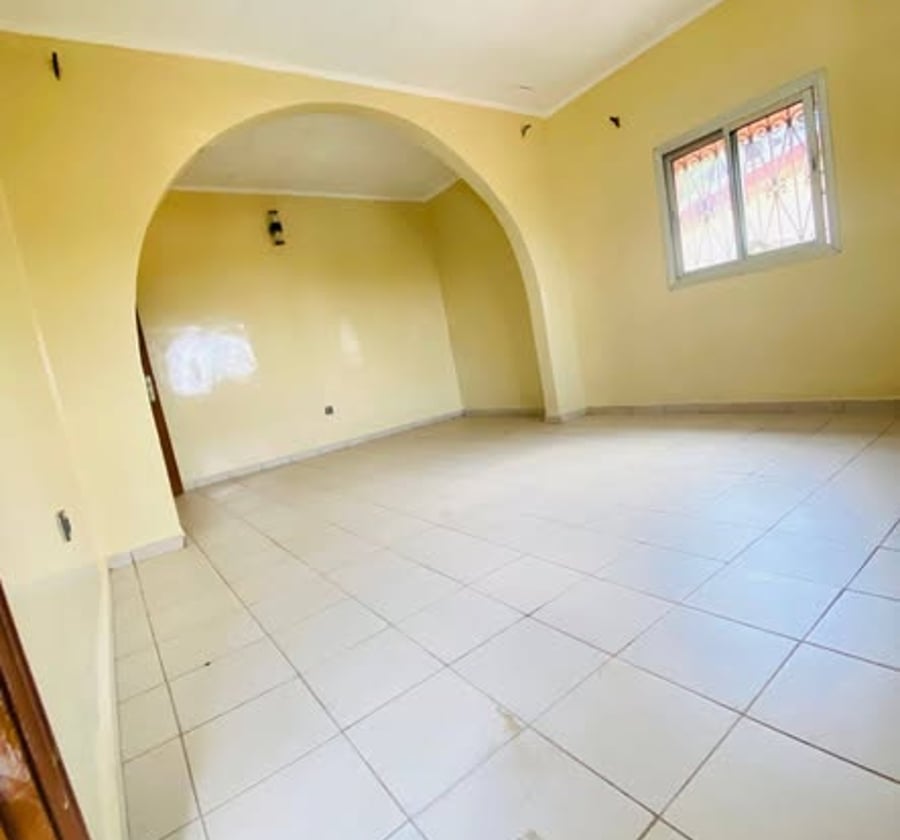 Appartement moderne 3 chambres à louer – Etoug-Ebé