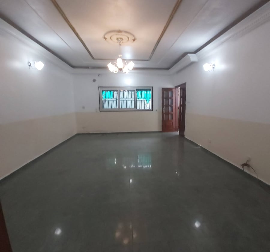 Villa 3 chambres à Biyem-Assi