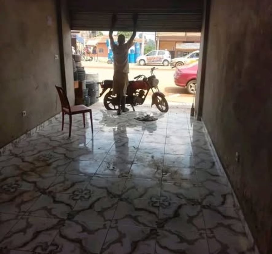 Emplacements commerciaux à louer - Mimboman, Yaoundé
