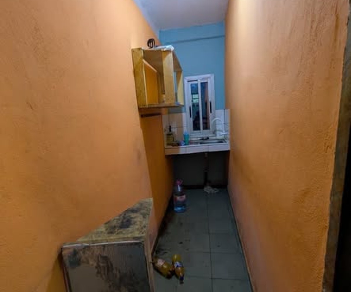 Studio moderne à louer à Logbessou