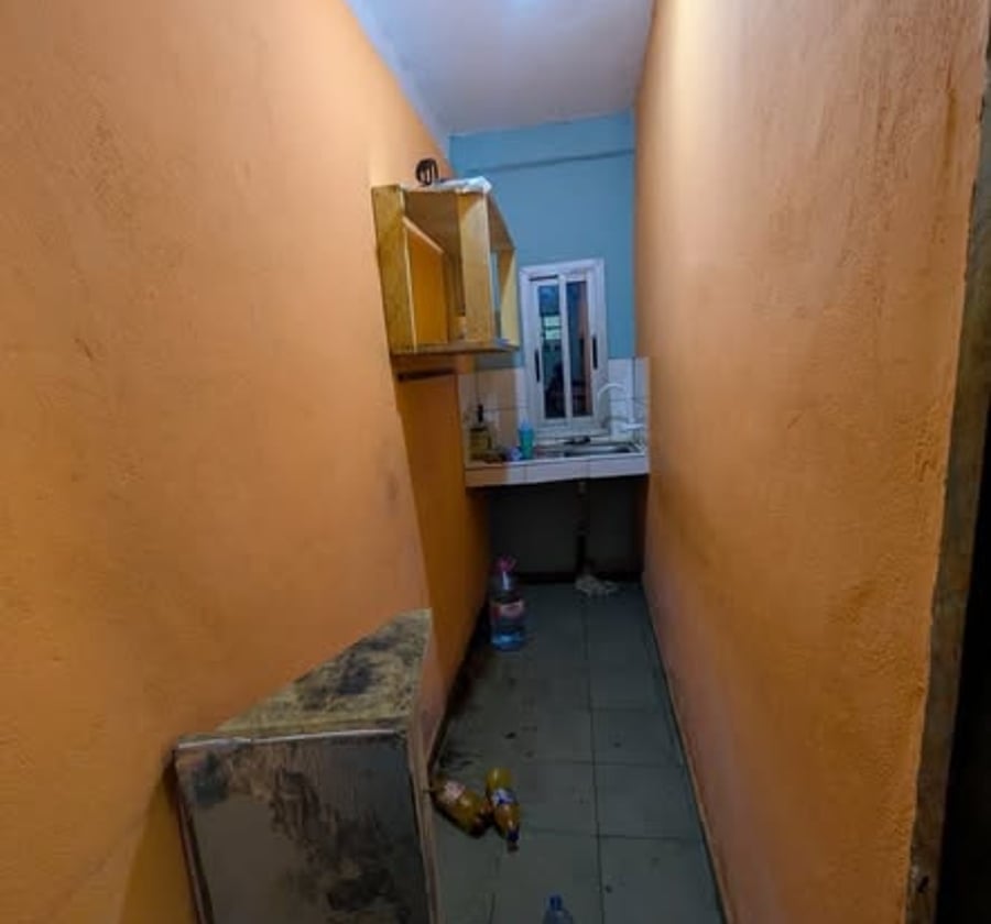 Studio moderne à louer à Logbessou