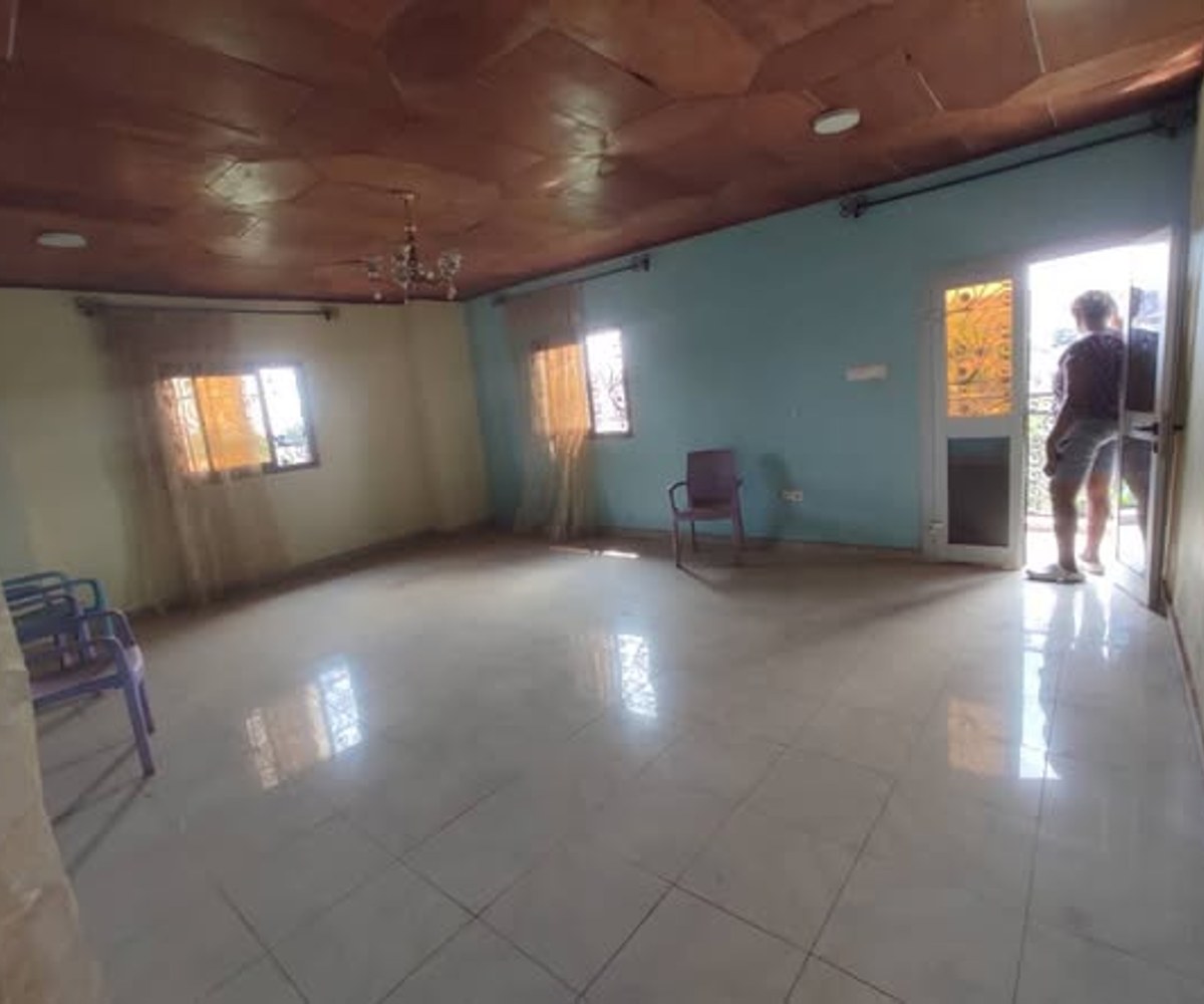 Appartement 2 chambres à Awae Escalier - Yaoundé