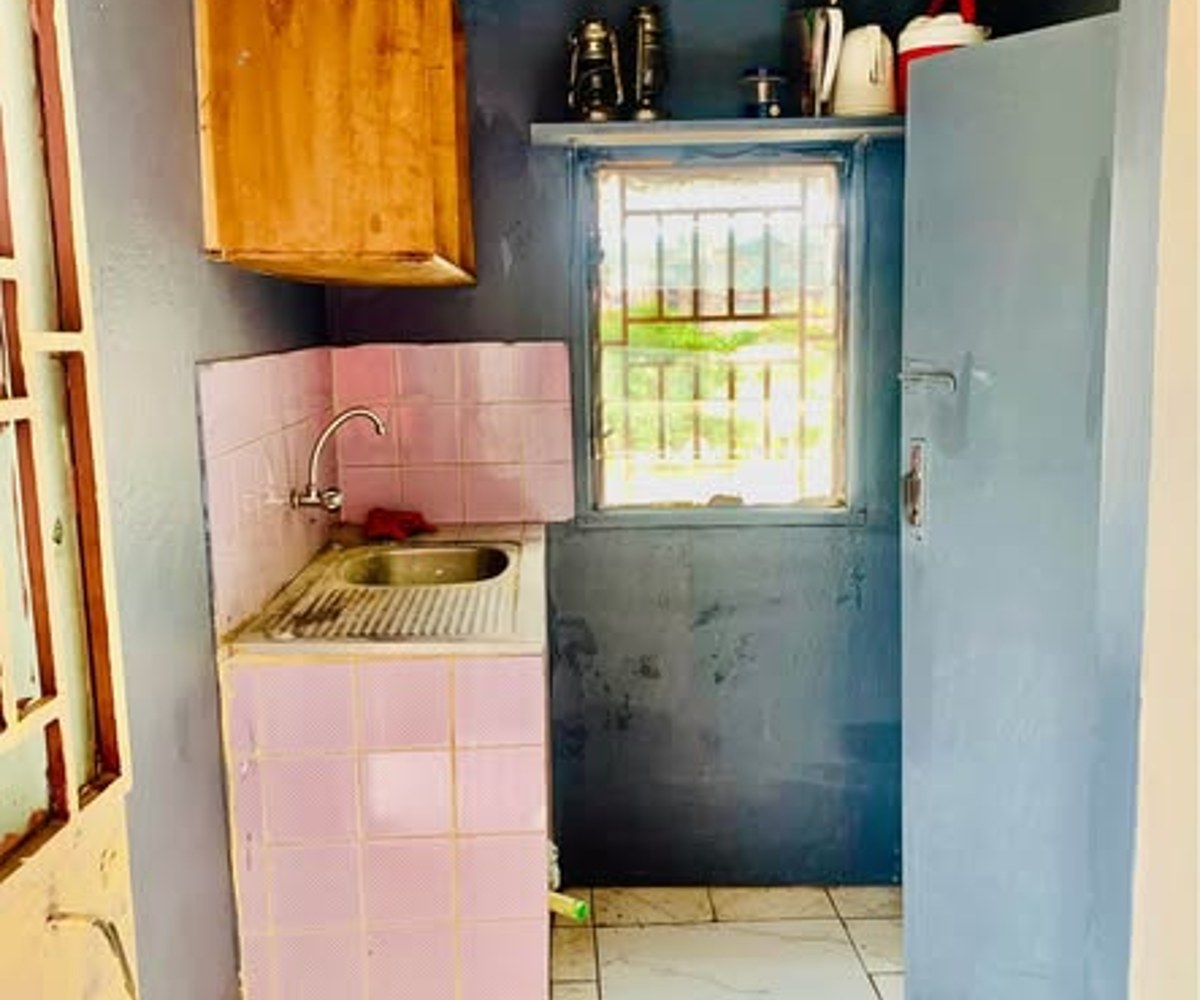 Studio moderne à louer à Biyem-Assi Acacias