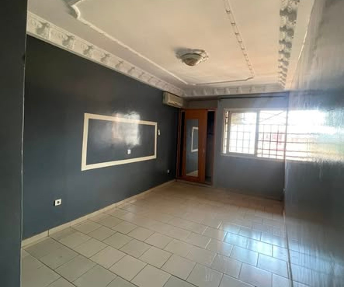Appartement VIP 3 chambres à Essos - Yaoundé