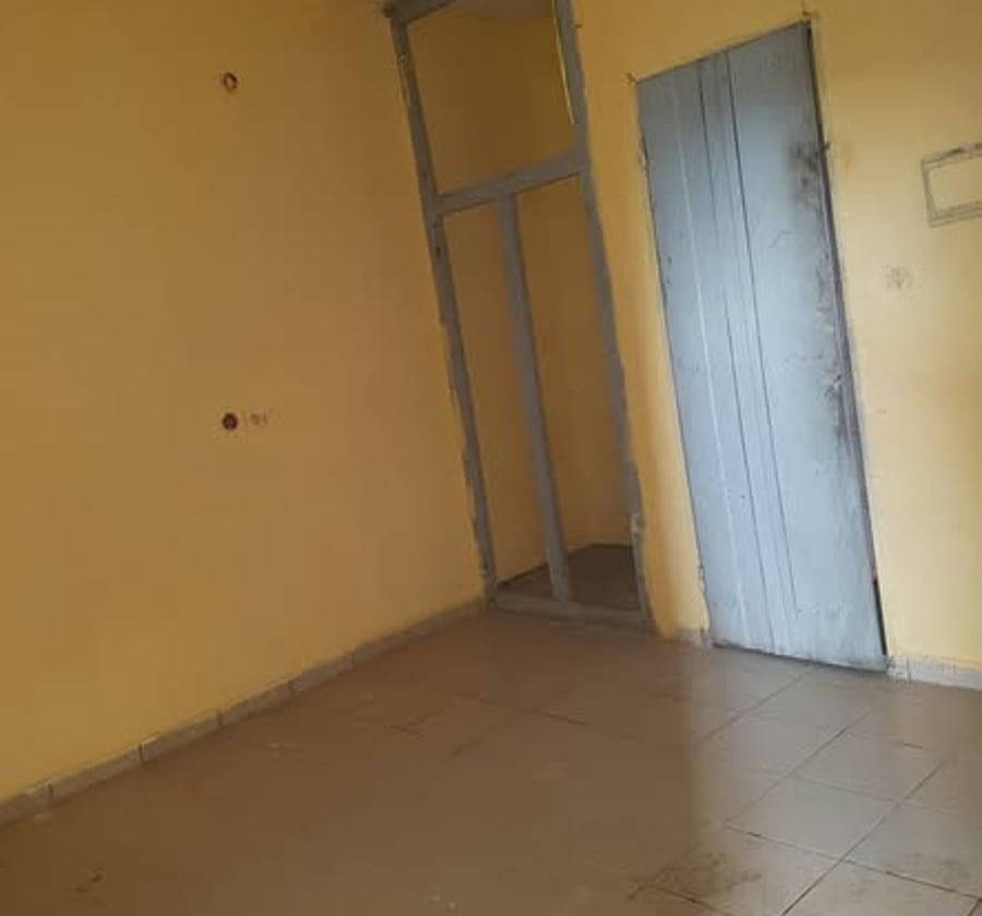 Chambre moderne à louer à Douala PK 15