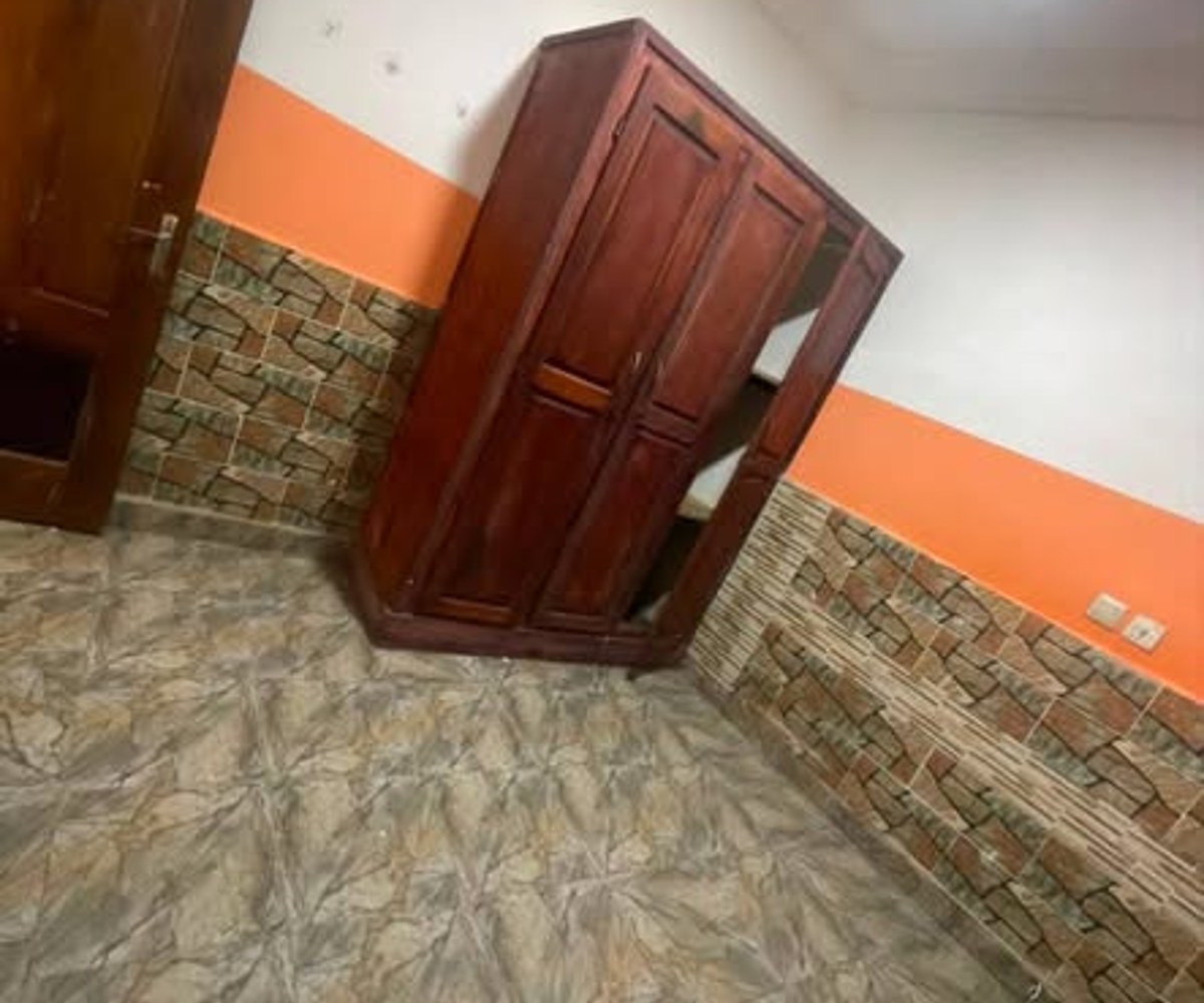Studio moderne 4 pièces à Makepe BM