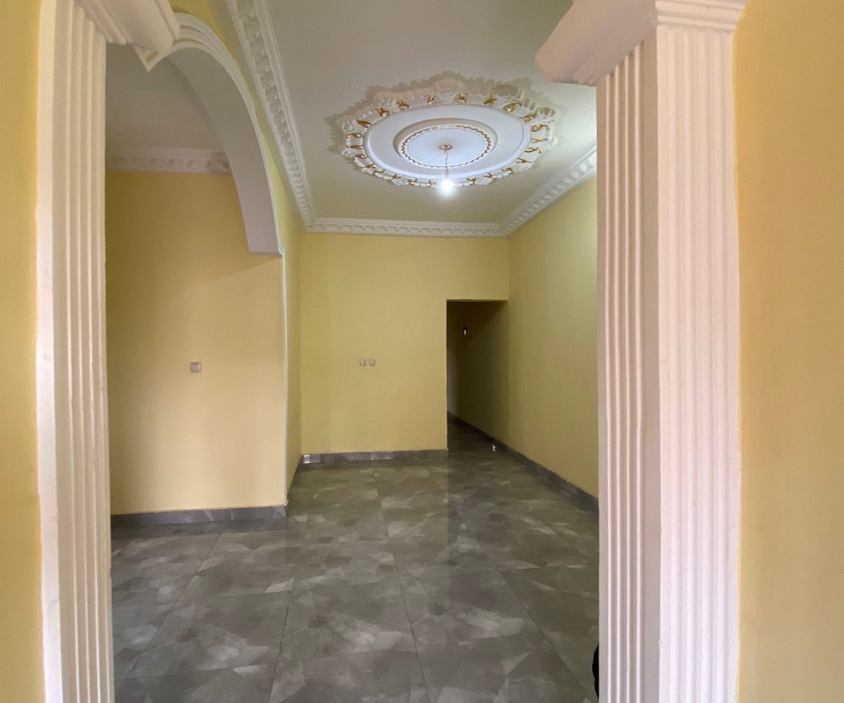 Appartement 2 chambres à louer à Ngousso