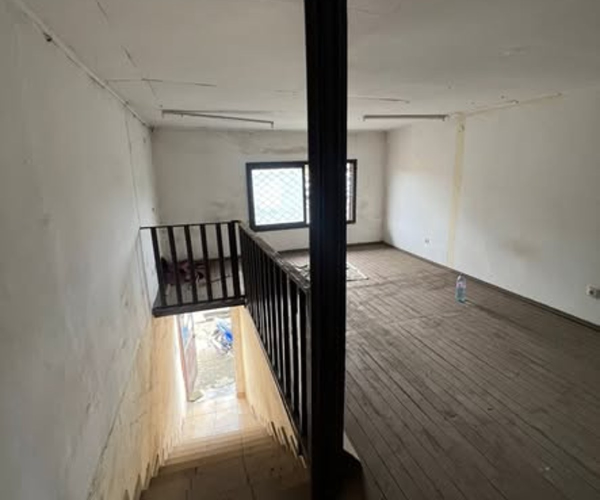 Espace commercial à louer à Deido, Douala