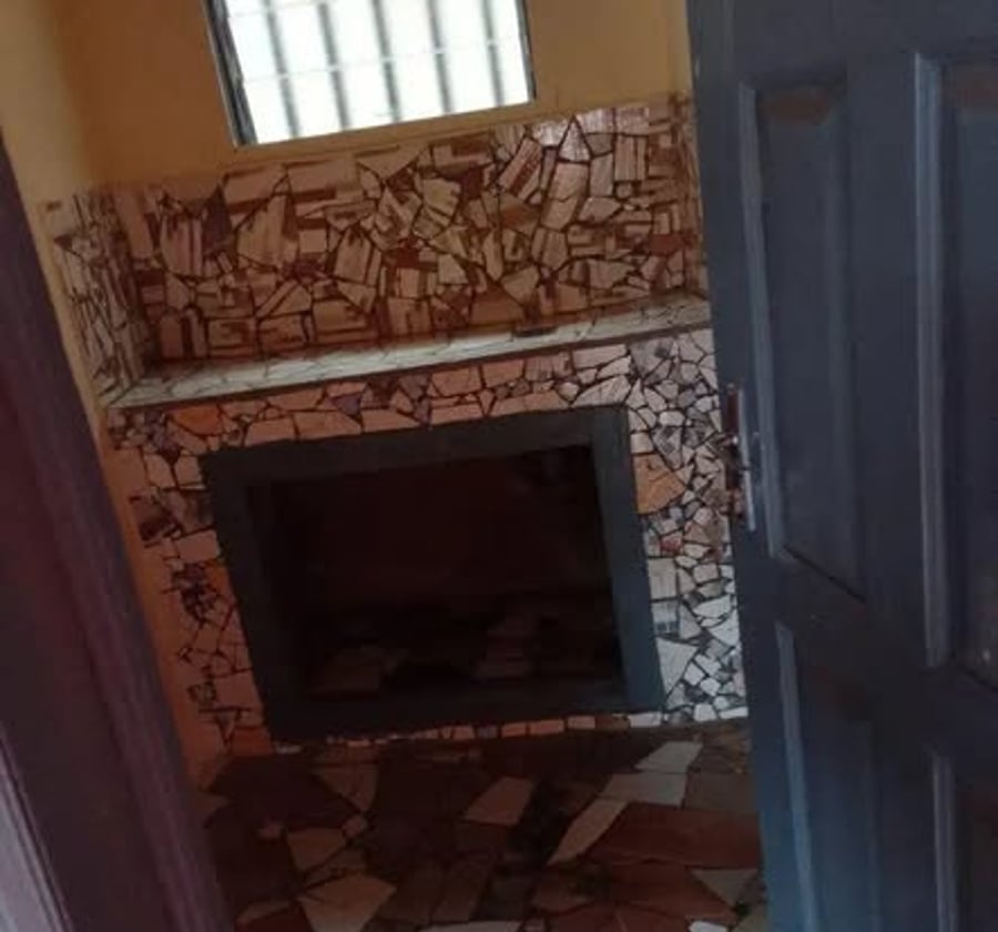 Studio moderne 4 pièces - Nkolmesseng