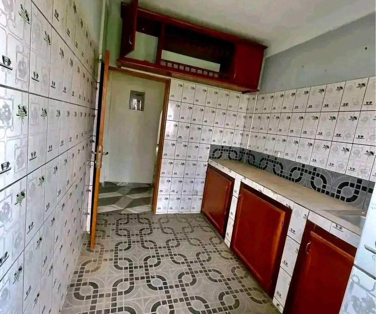 Appartement 3 chambres à louer à Omnisport, Yaoundé