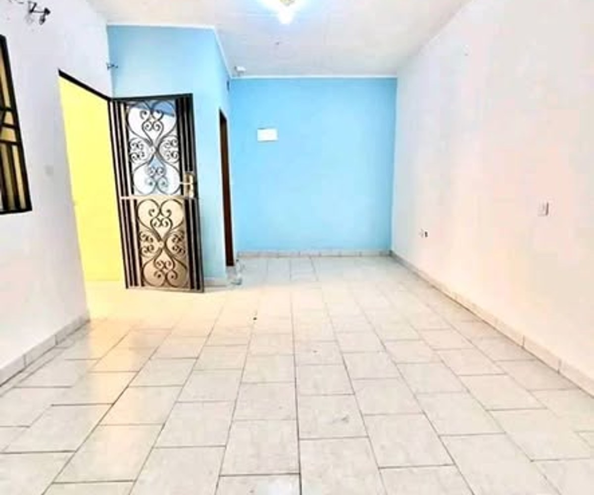 Studio moderne à louer à Logbaba Saker