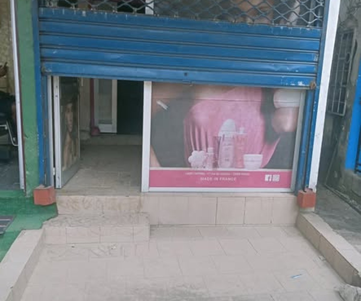 Boutique à louer à Deido