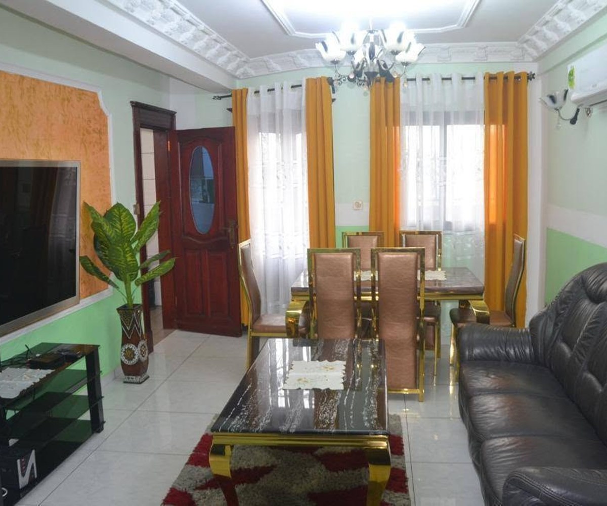 Studios et appartements meublés haut standing à Akwa, Douala